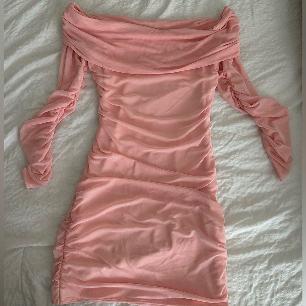 NWOT Oh Polly Pink Off-Shoulder Dress size 6